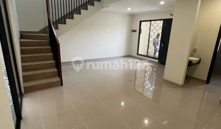 2-Story House in Carson Gading Serpong, Tangerang