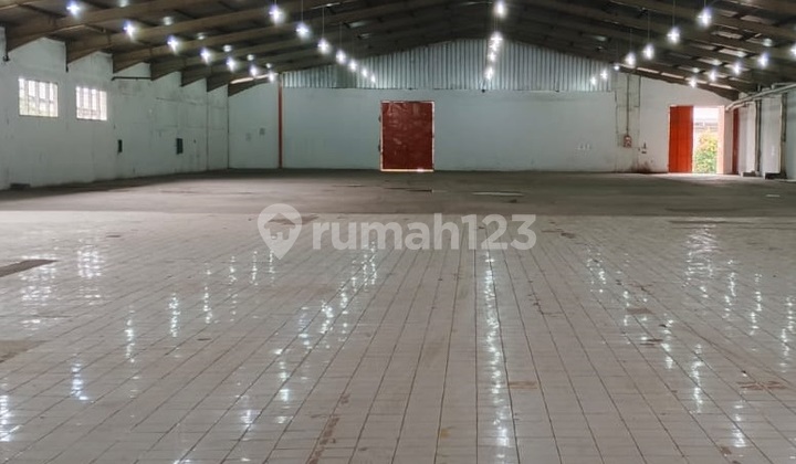 For Rent Spacious Flood-Free Warehouse in East Jakarta Warehouse Complex (Adjacent to Bogor Main Road)