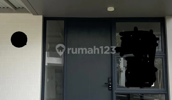 Rumah 2 Lantai di Cluster Yuthica, Bsd Tangerang Selatan 2