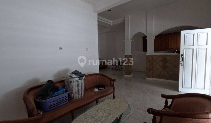 Disewakan Rumah Luas di Jababeka Cikarang 10
