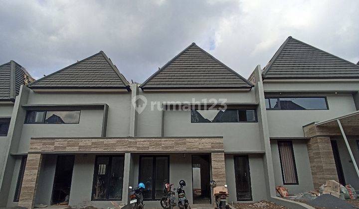 Villa Modern Dan Ekslusif di Permata Garden Regency Batu 1