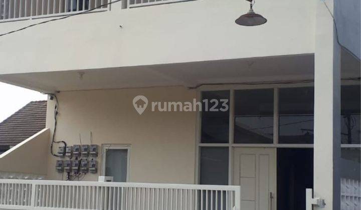 Rumah Kost 3 Lantai Full Furnished di Blimbing Malang  1