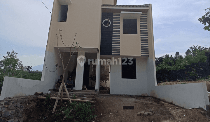 Rumah View keren Perum Khas Jepang Area Exclusive Nayanika Malang 1