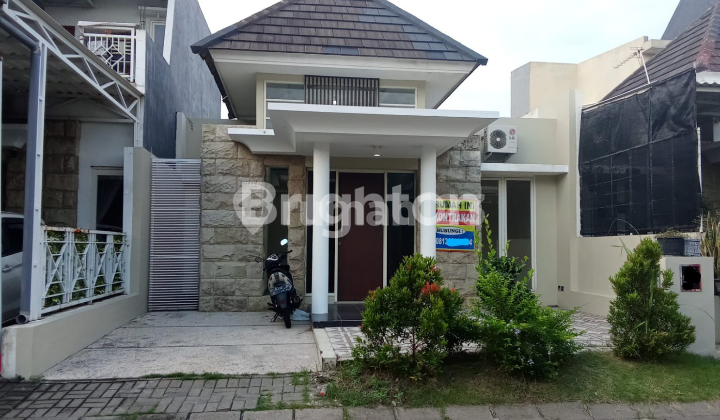 Rumah nyaman huni di perumahan dekat toll 1