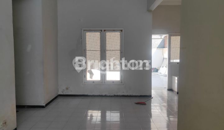 Calm, Stay Here Near the Toll 2