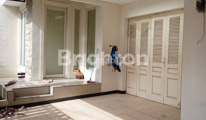 Rumah besar dekat toll 1