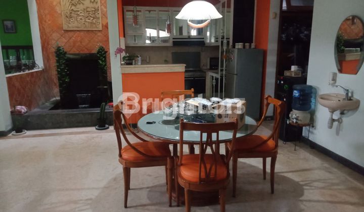 Rumah Besar di Lingkar Timur dengan Perabotan 2