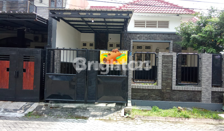 Quiet neighborhood near the town square.