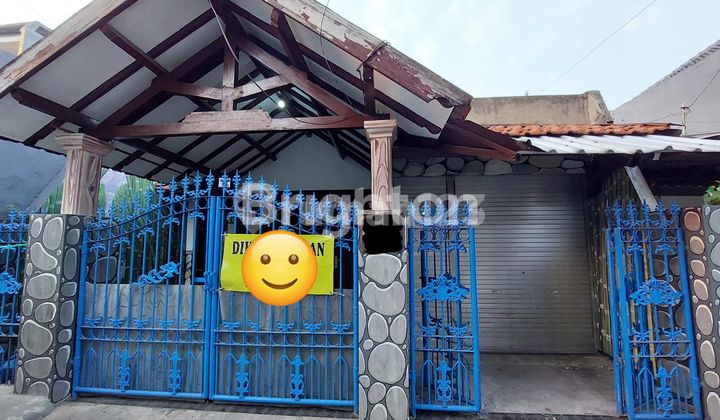 House Near Toll Road and City Center House Near Toll Road and City Center