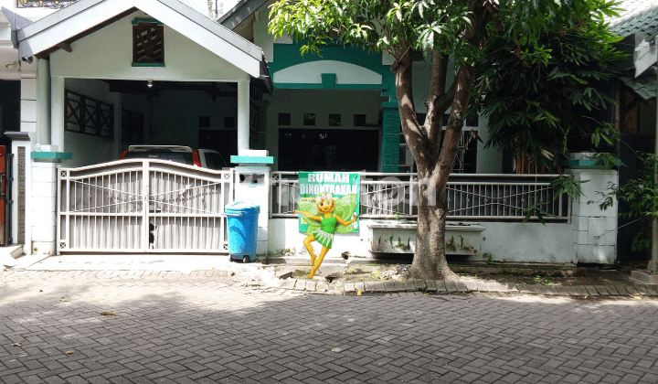Rumah Besar dekat toll 1