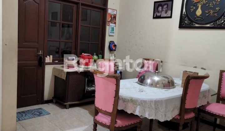 Large House Near Sidoarjo Town Square 2