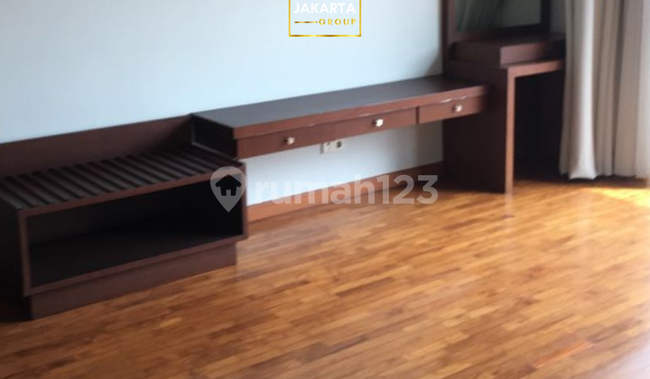 Rumah Siap Huni Modern Minimalis Prime Area Ada Pool, Garasi & Carport 2