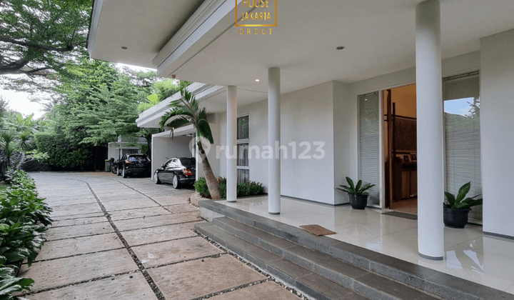 Rumah Kemang Modern Tropical Carport Luas Dekat Tb Simatupang  2