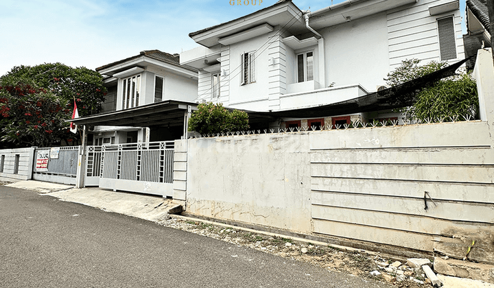 Rumah 2 Lantai Ada Taman Carport Luas Dekat Tol Desari 1