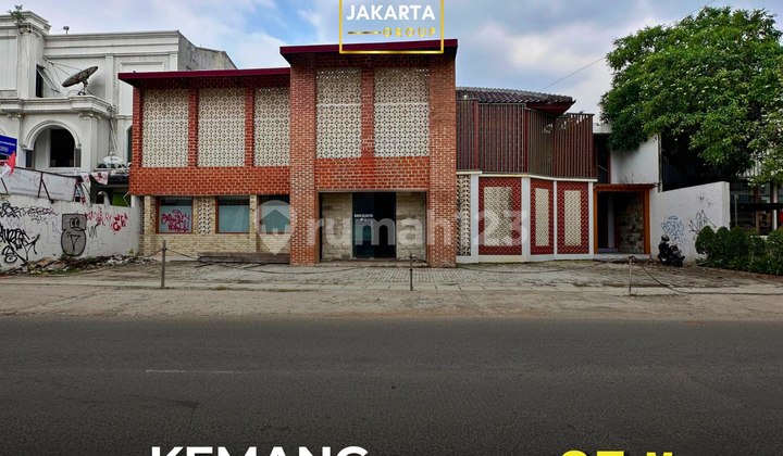 2-Story Business Space Suitable for Clinic, Restaurant or Cafe