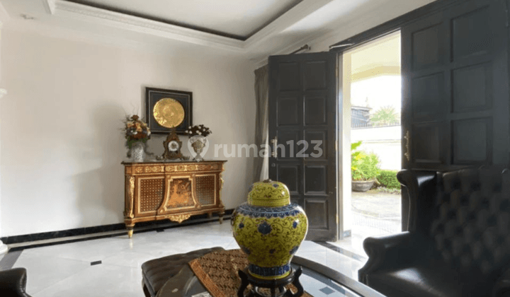 Rumah Cantik Dan Terawat di Simprug, Jakarta Selatan 2