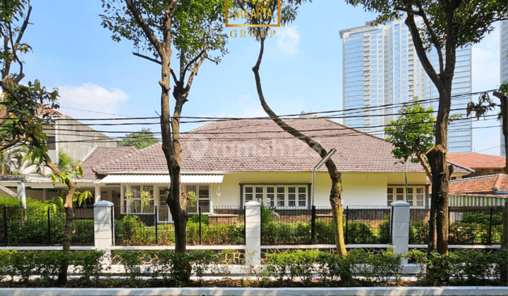 Turun Harga Cozy House Taman, Garasi Carport Luas 2