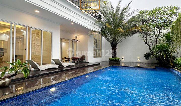 Rumah 3 Lantai Pondok Indah Elite Ada Pool, Garasi Carport Luas 2