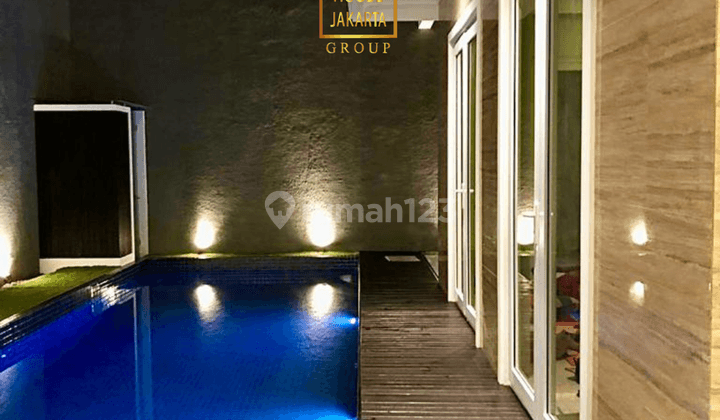 Rumah Kebayoran Baru Tropical House Bagus, Ada Pool 2