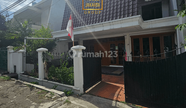 Rumah Kebayoran Baru Semi Furnished Prime Area Good Invest 2