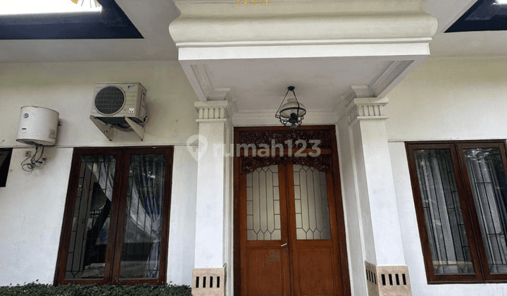 Rumah Kemang 1 Lantai Ada Pool, Garasi Carport Luas  2