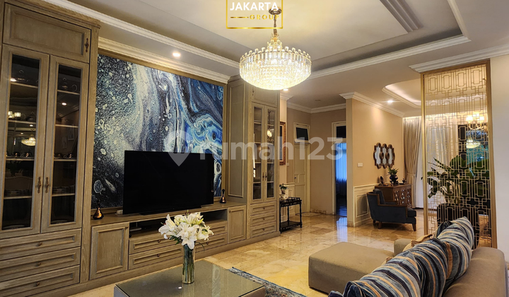 Rumah 2 Lantai Modern Classic Ada Taman, Carport Luas , Hadap Selatan 2