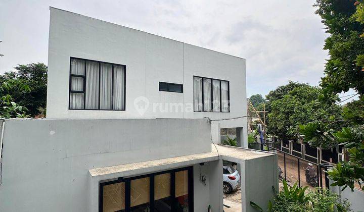 Rumah Lebak Bulus 2 Lantai Minimalis Ada Carport Dekat St. Mrt  2