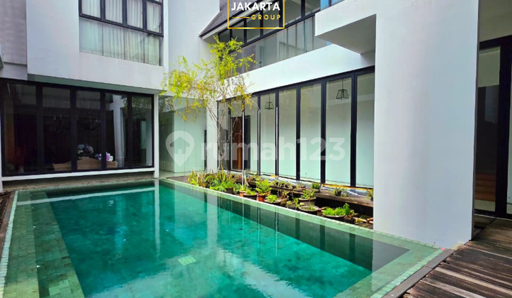 Kebayoran Baru Luxury House with Private Pool, Strategically Located Near PIM and Gandaria City 2