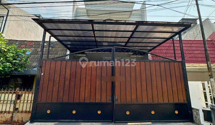 Rumah 2 Lantai Dalam Komplek Ada Carport Dekat Pim 2