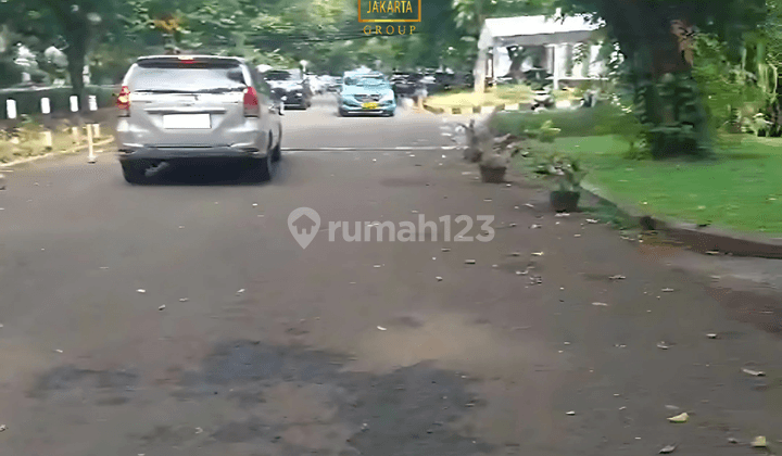 Rumah 2 Lantai Selong Kebayoran Baru di Dekat Senopati Scbd 2