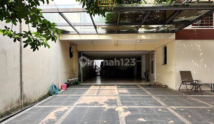 Rumah 3 Lantai di Cilandak Dekat Mayapada Hospital 2