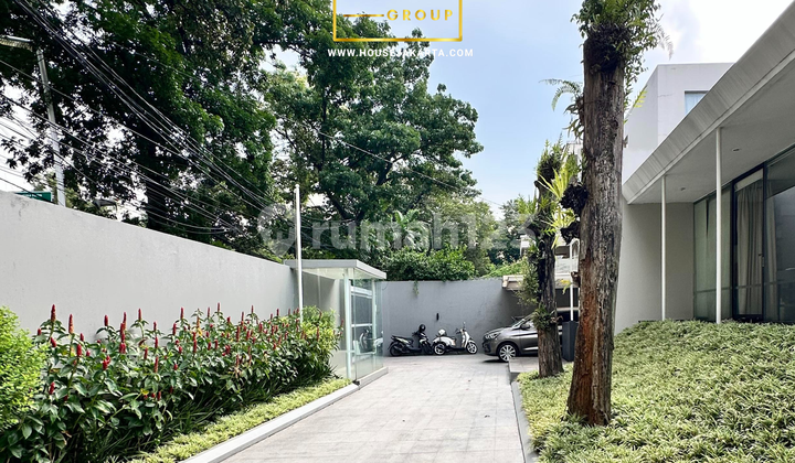 Rumah Komersial Wijaya Kebayoran Baru Lokasi Strategis