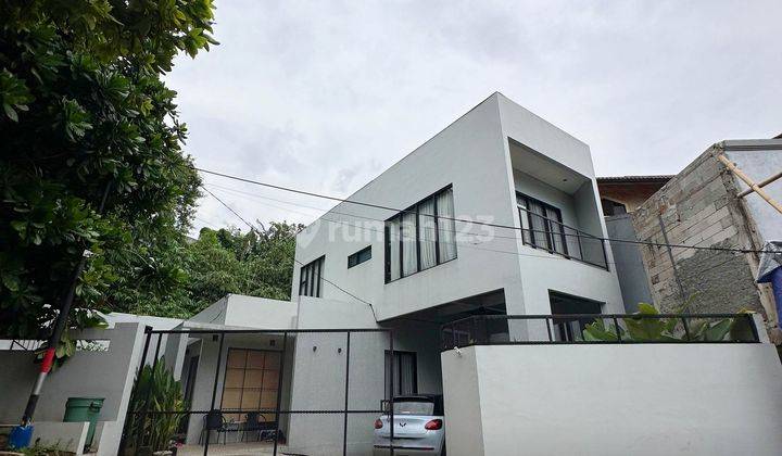 Rumah Lebak Bulus 2 Lantai Minimalis Ada Carport Dekat St. Mrt  1