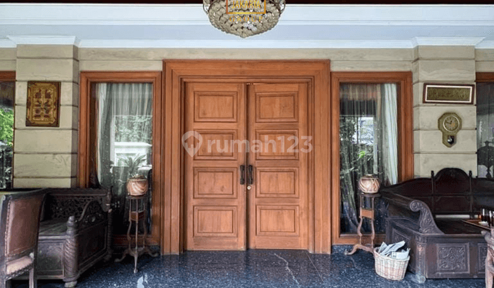 Rumah 2 Lantai Semi Furnished Dekat Senayan Scbd 2