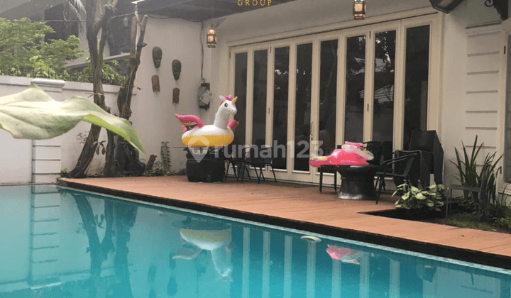 Rumah 2 Lantai Ada Pool, Carport Luas di Prime Area Dekat Scbd 1