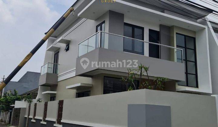 Rumah Duren Sawit 2 Lantai Minimalis di Dalam Komplek 1