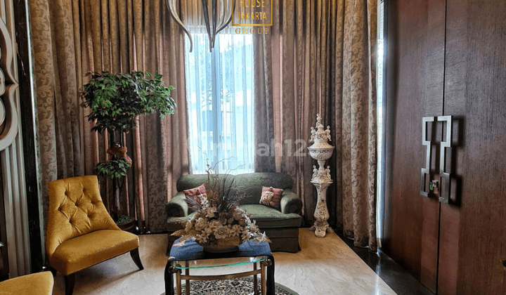 Rumah 3 Lantai Fully Furnished Dekat Senayan Sudirman 2