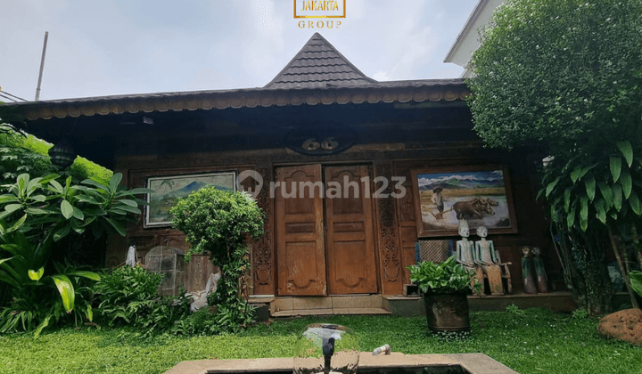 Rumah 2 Lantai Semi Furnished Dekat Senayan Scbd 2