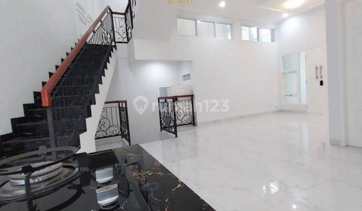 Rumah 2 Lantai Semi Furnished di Jagakarsa, Jakarta Selatan 1