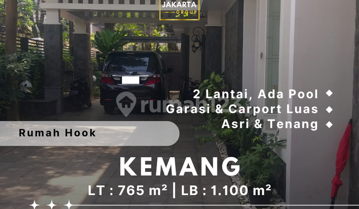 2-Story Hook House with Pool, Spacious Garage & Carport