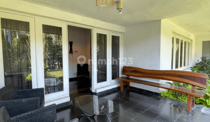 For Rent Rumah Menteng Prime Area Ada Taman Carport 2