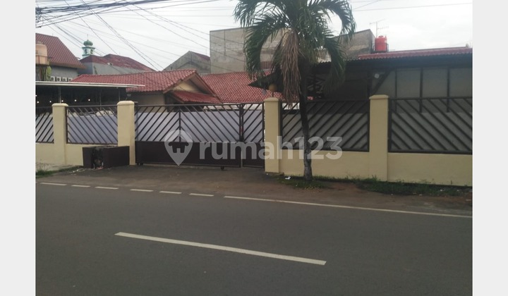 Rumah Kontrakan 13 Pintu dan 1 Kedai Makan di Duren Sawit, Jaktim