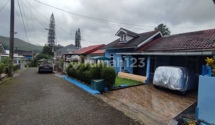 Villa Biru di Green Apple, Cipanas, Siap Huni, 143 Meter Villa Biru di Green Apple, Cipanas, Siap Huni, 143 Meter