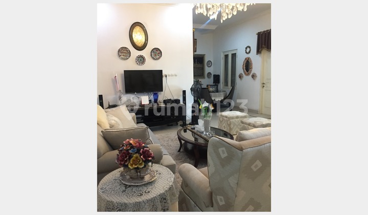 Luxury House with Exclusive 7-Bedroom Cost, South Mandala, Tomang 2