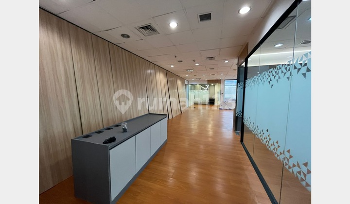 Office Space 300 Meters in Menara Sudirman, Senayan