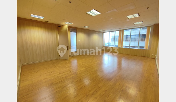 Office Space 218 m2 in Sudirman Tower, Senayan Office Space 218 m2 in Sudirman Tower, Senayan