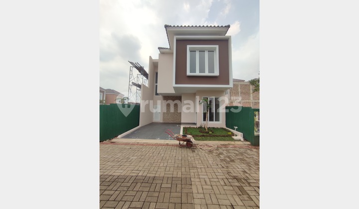 Rumah Baru 112 Meter, Cluster, 4 Kamar di Kunciran,Tangerang City Rumah Baru 112 Meter, Cluster, 4 Kamar di Kunciran,Tangerang City