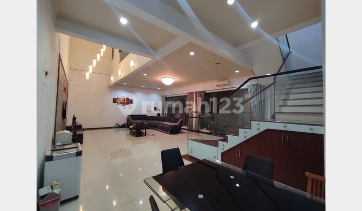 Nice 2-Storey Freehold House 500m2 Cipinang Cempedak, Otista 2