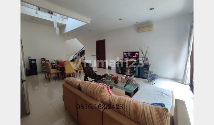 Rumah Asri 300 Meter 2 Lantai Di Green Garden, Jakarta Barat 2