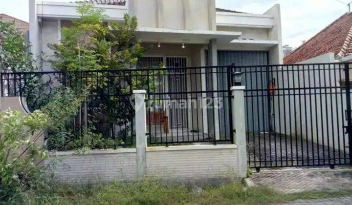 Dijual Rumah Tengah Kota Siap Pakai di Jl. Seroja, Semarang 1